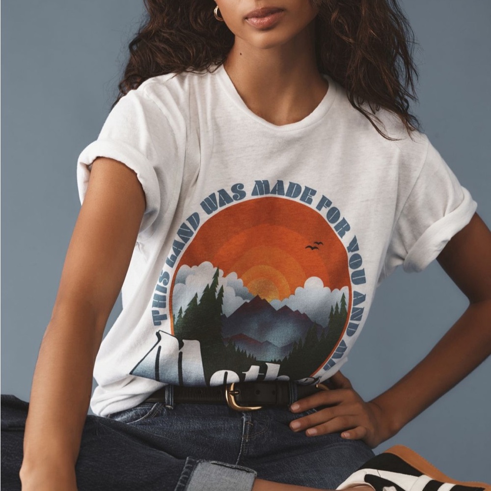 MOTHER White Graphic Short Sleeve Tee with Orange & Blue Sunset Print